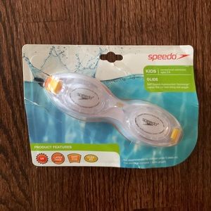 Speedo Glide Kids swimming Goggles ages 3-8 NIB